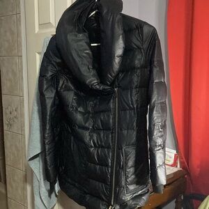 Slightly used women puffy coat